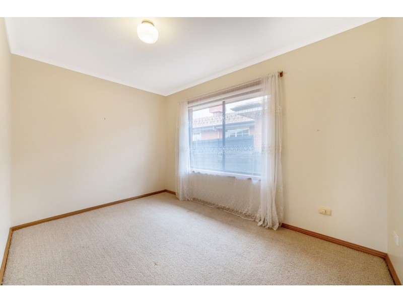 9 Mayfield Parade, Strathdale VIC 3550