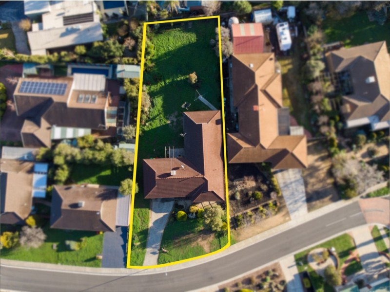 9 Mayfield Parade, Strathdale VIC 3550