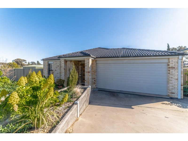 6 Giudice Street, Kangaroo Flat VIC 3555