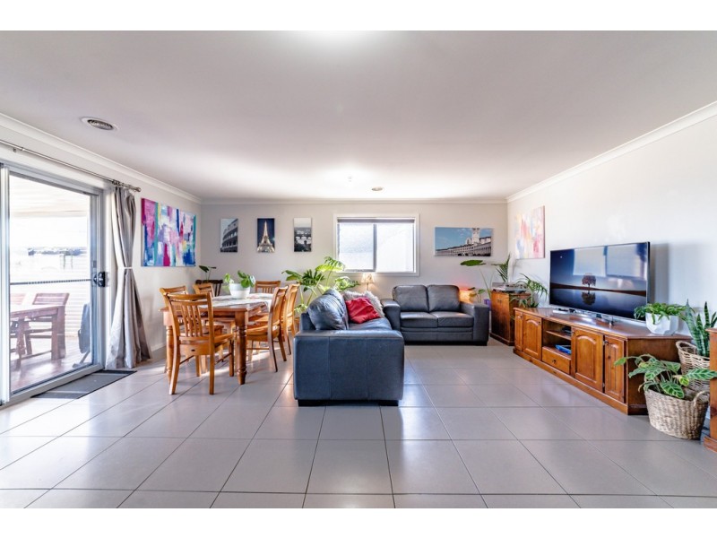 6 Giudice Street, Kangaroo Flat VIC 3555