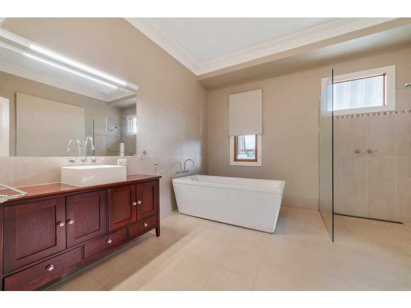 80 Sunrise Crescent, Lockwood South VIC 3551