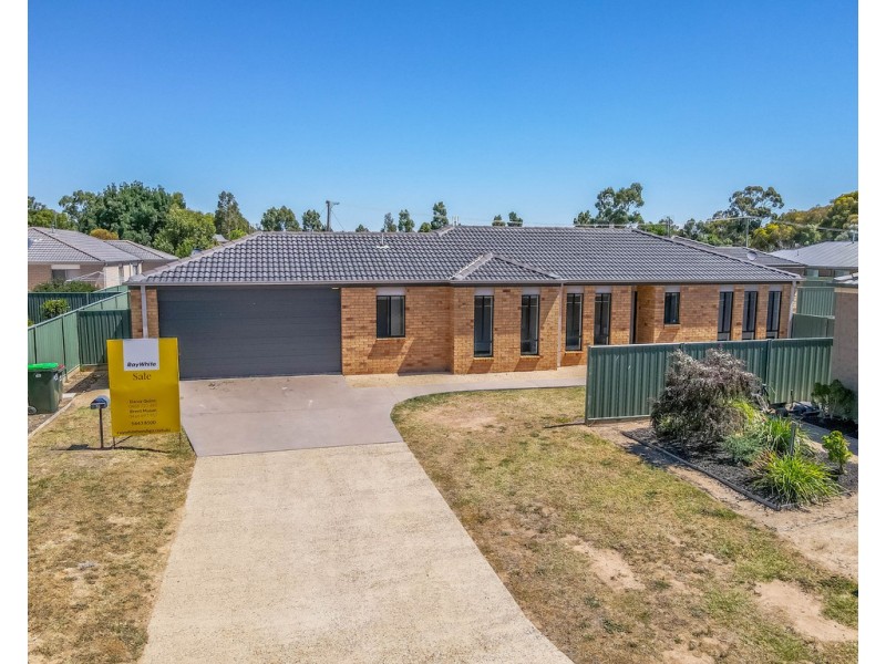 5 Deharl Court, Ascot VIC 3551