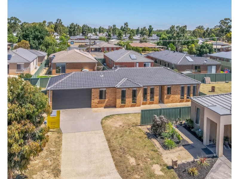 5 Deharl Court, Ascot VIC 3551