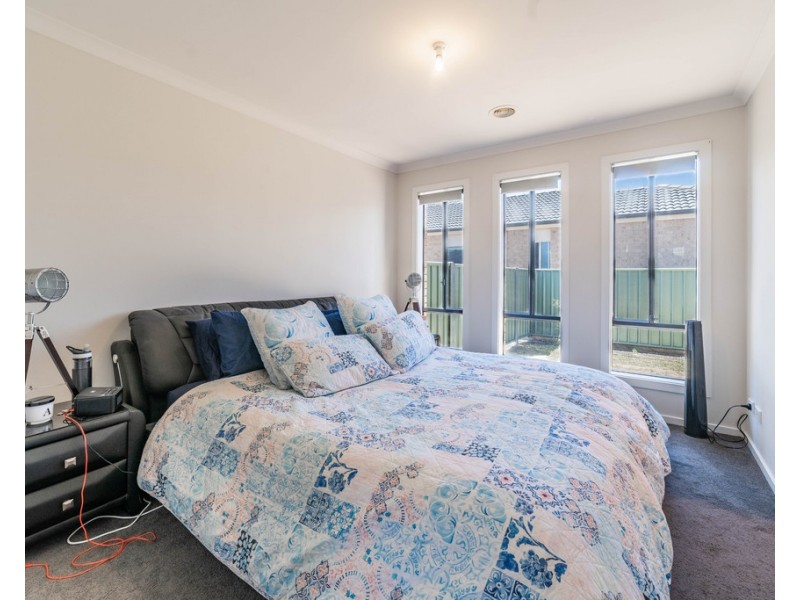 5 Deharl Court, Ascot VIC 3551