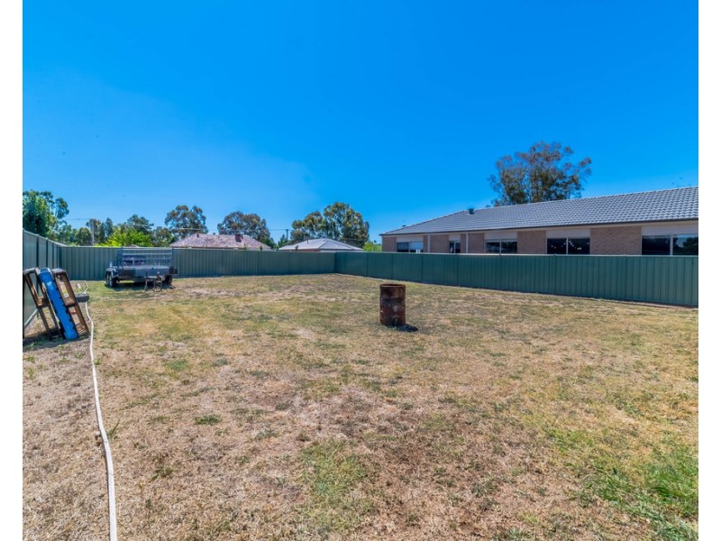 5 Deharl Court, Ascot VIC 3551