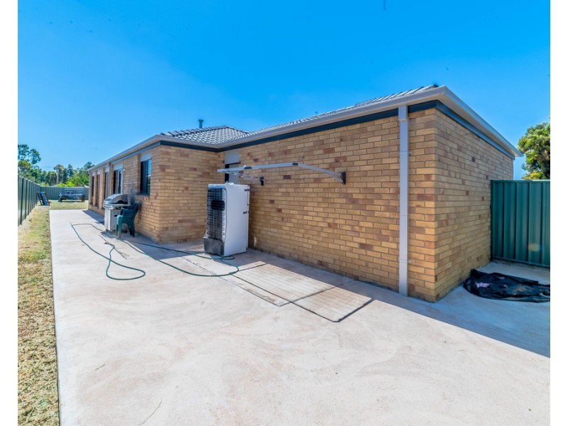 5 Deharl Court, Ascot VIC 3551