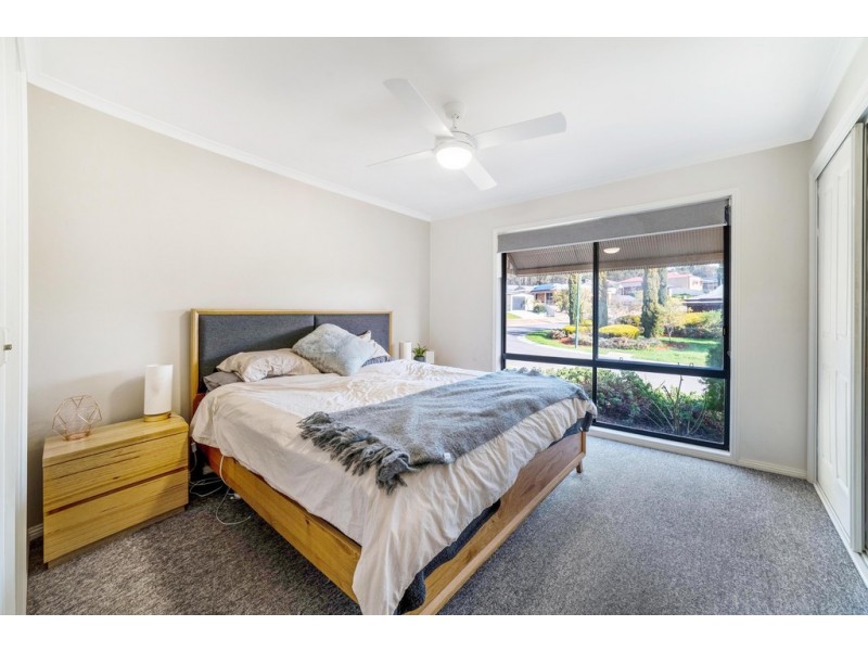 11 Goodenia Avenue, Kangaroo Flat VIC 3555