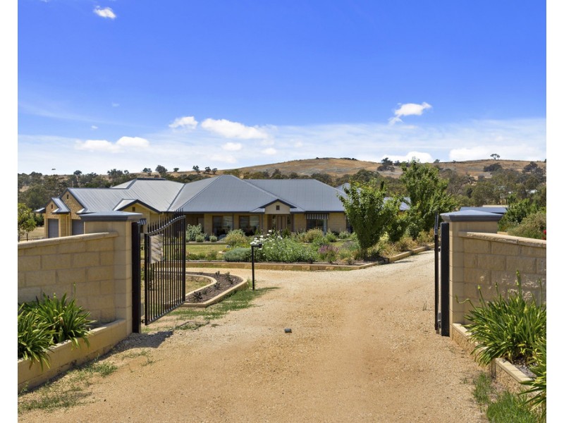 80 Sunrise Crescent, Lockwood South VIC 3551