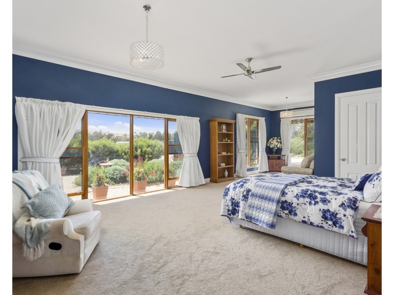 80 Sunrise Crescent, Lockwood South VIC 3551