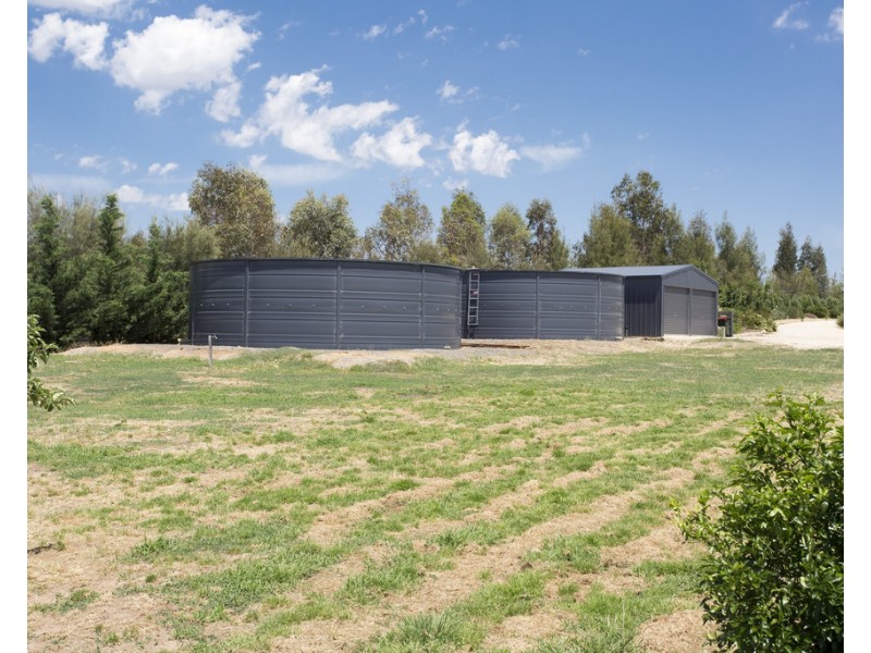 80 Sunrise Crescent, Lockwood South VIC 3551