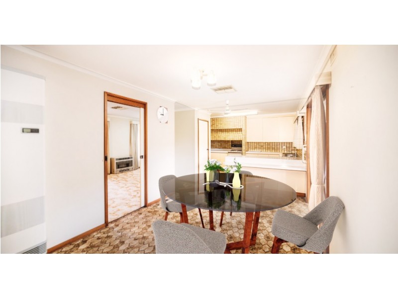 16 Ridgeway Crescent, Kennington VIC 3550