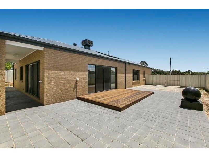 11 Bullock Street, Eaglehawk VIC 3556