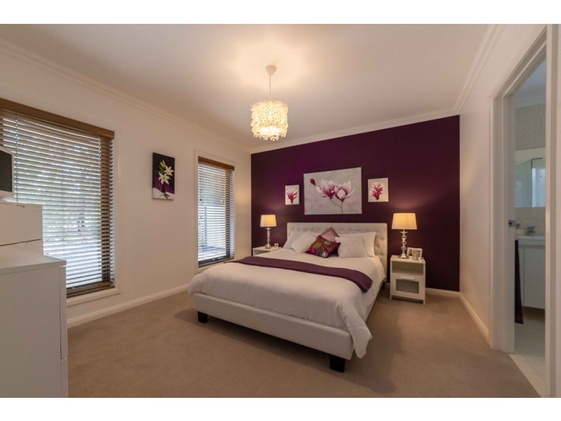 29 Scullys Lane, Heathcote VIC 3523