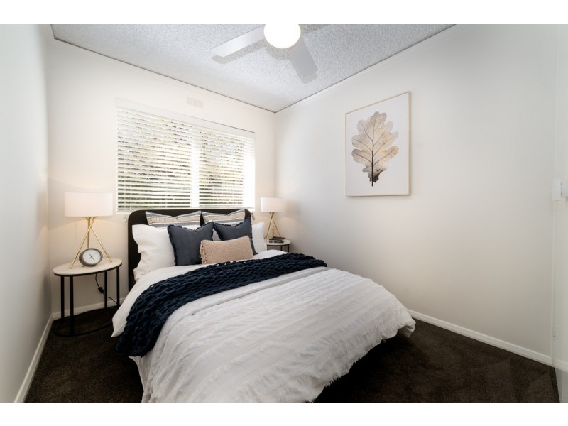 Unit 1 / 23 Hallam Street, Quarry Hill VIC 3550