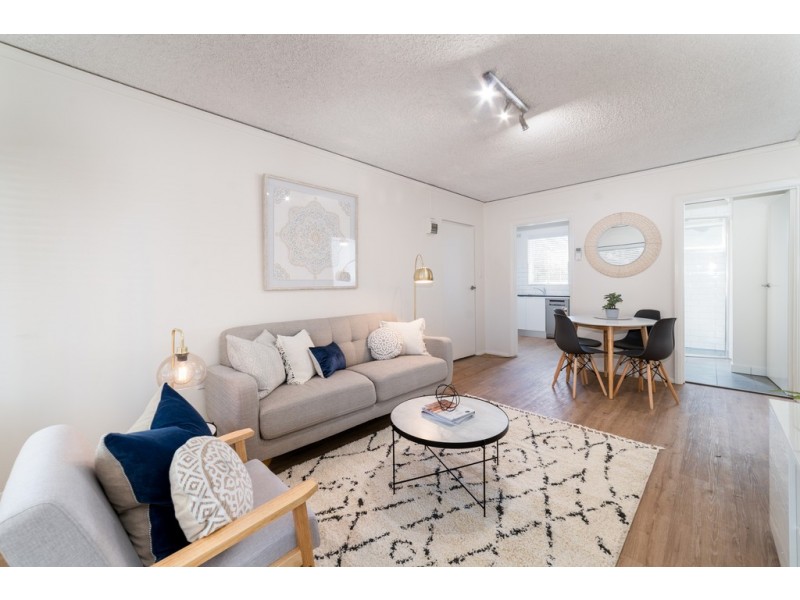 Unit 1 / 23 Hallam Street, Quarry Hill VIC 3550