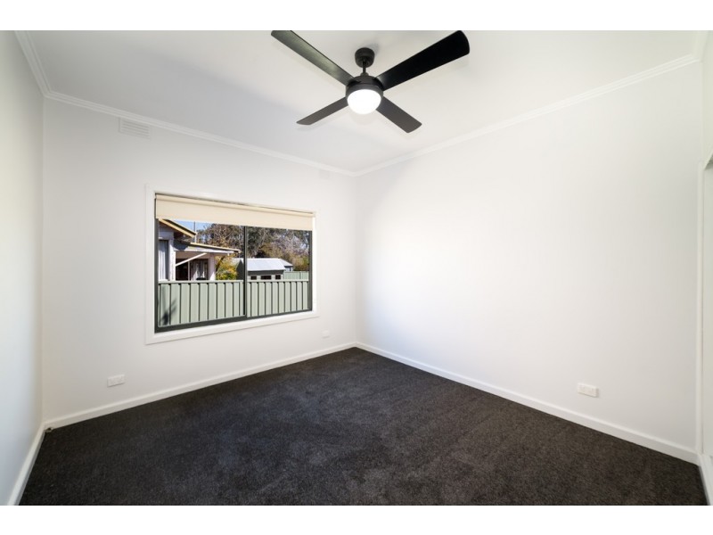 330 High Street, Kangaroo Flat VIC 3555