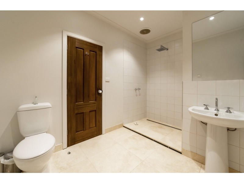 32 Five Gums Lane, Heathcote VIC 3523