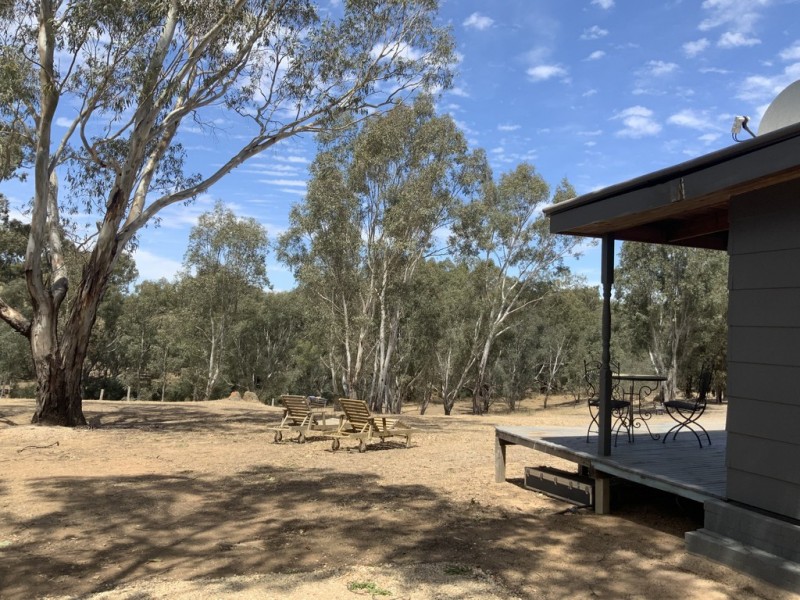 32 Five Gums Lane, Heathcote VIC 3523