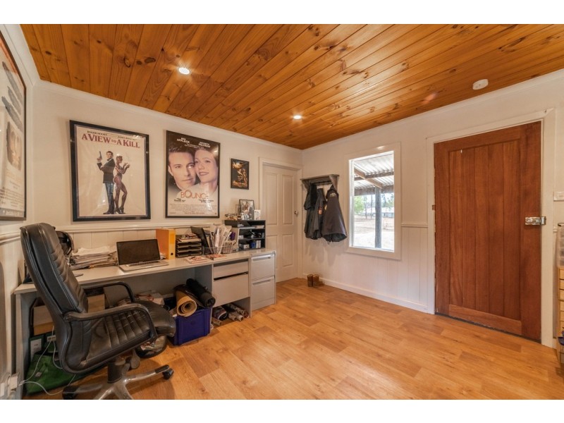 32 Five Gums Lane, Heathcote VIC 3523