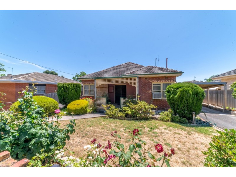 11 Nish Street, Flora Hill VIC 3550