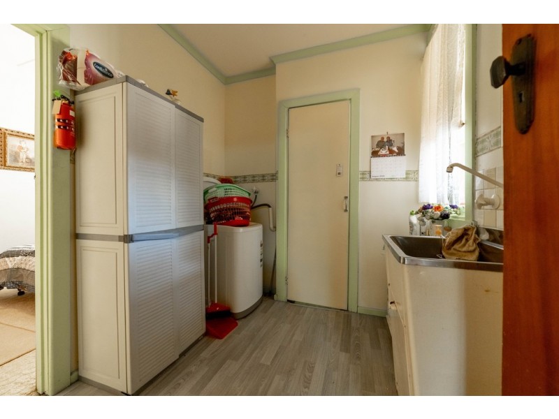 11 Nish Street, Flora Hill VIC 3550