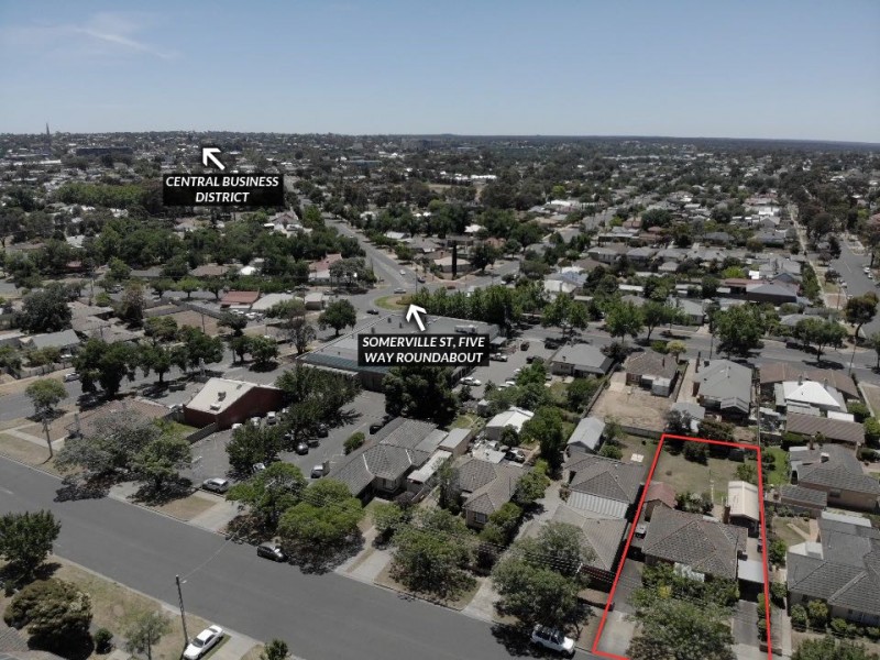 11 Nish Street, Flora Hill VIC 3550