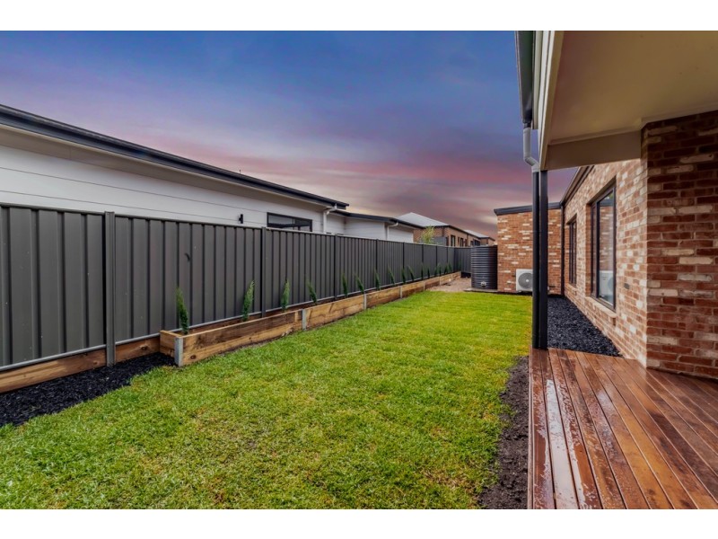22 Wallaroo Avenue, Strathfieldsaye VIC 3551