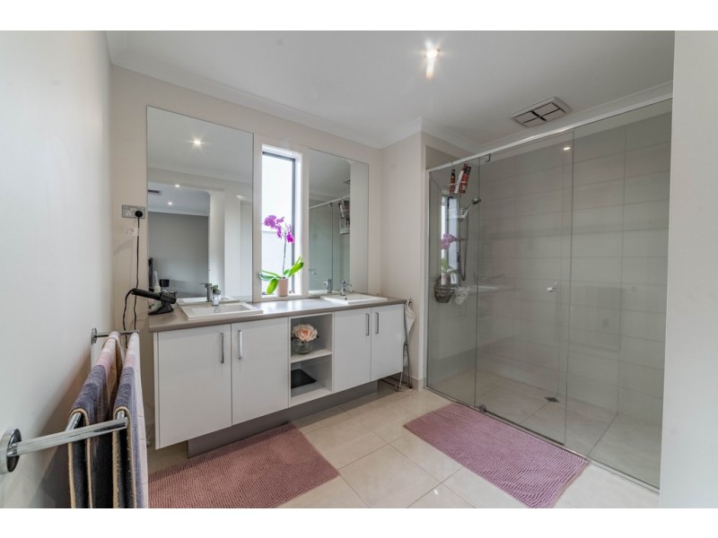 33 Swanson Boulevard, Strathfieldsaye VIC 3551