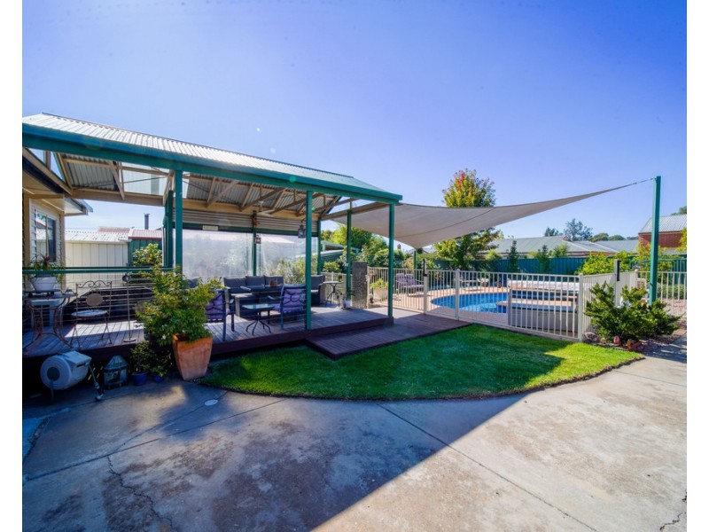 17 Ligar Street, Kennington VIC 3550