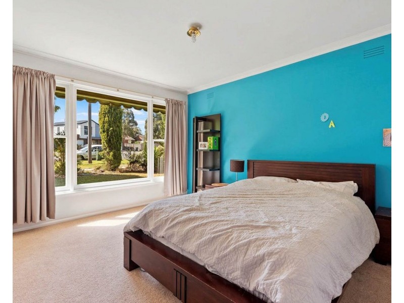 18 Somerville Street, Flora Hill VIC 3550