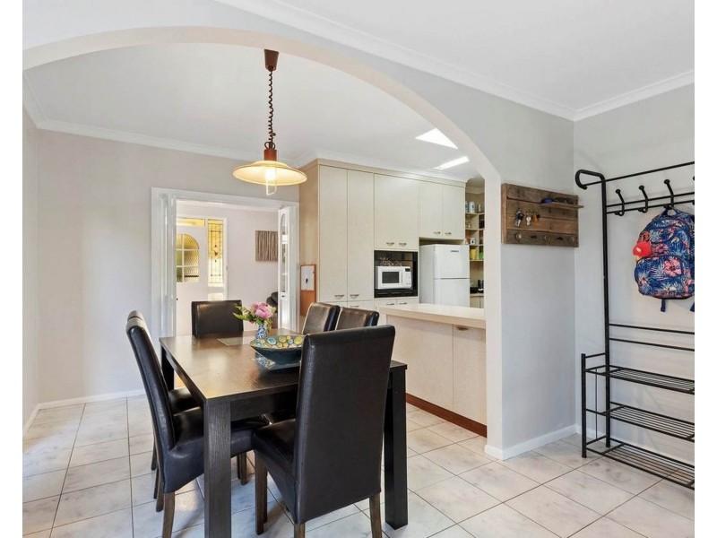 18 Somerville Street, Flora Hill VIC 3550