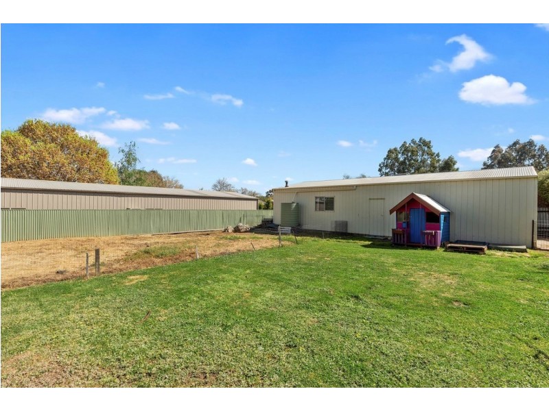 18 Somerville Street, Flora Hill VIC 3550