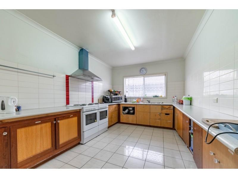 6 Palm Avenue, Spring Gully VIC 3550