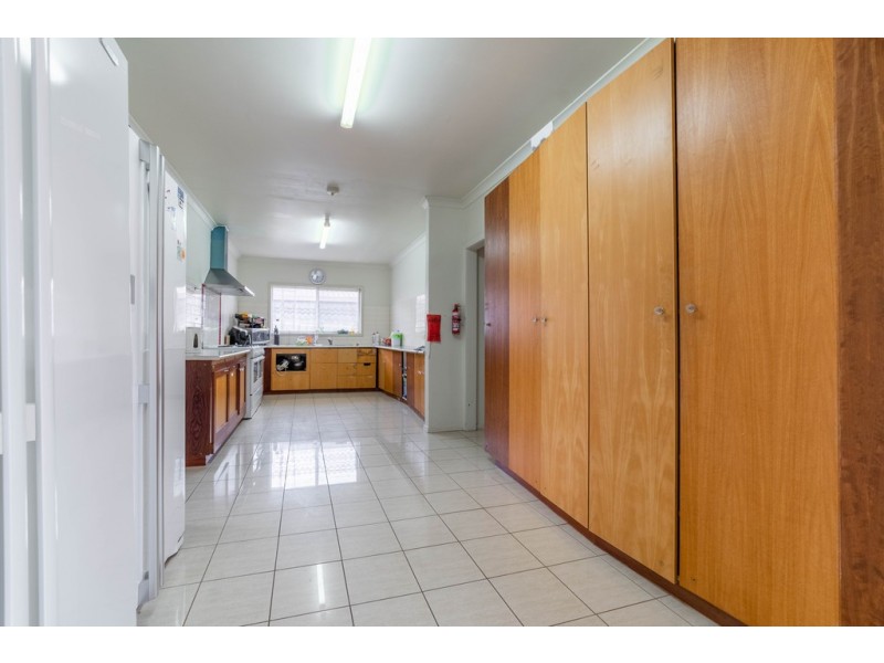 6 Palm Avenue, Spring Gully VIC 3550