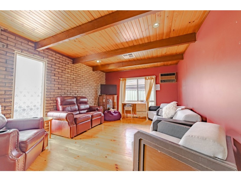 6 Palm Avenue, Spring Gully VIC 3550