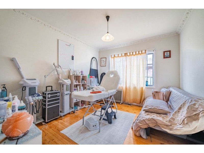 6 Palm Avenue, Spring Gully VIC 3550