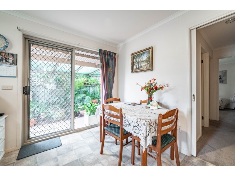 1/9 Laxdale Court, Kangaroo Flat VIC 3555