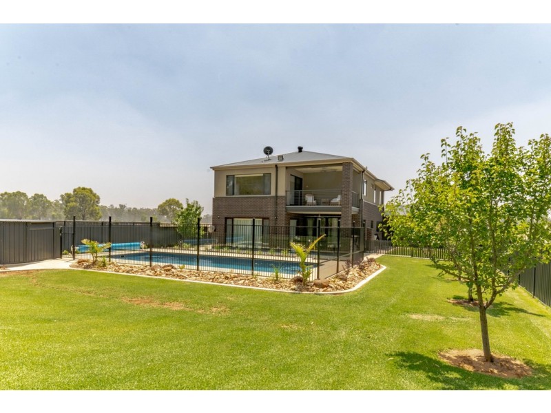 19 Riverview Drive, Barham NSW 2732