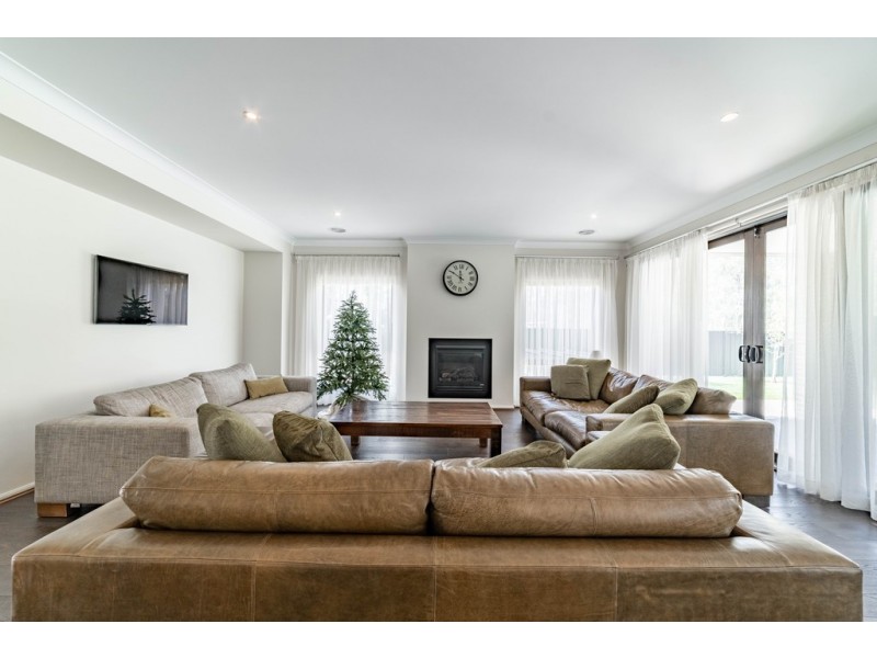 19 Riverview Drive, Barham NSW 2732