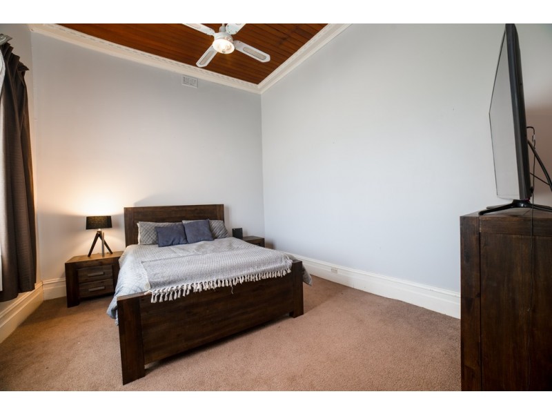 8 McPherson Street, Epsom VIC 3551