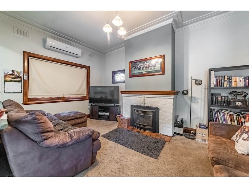 8 Townsend Street, Flora Hill VIC 3550
