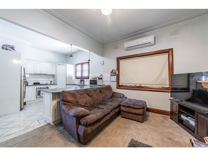 8 Townsend Street, Flora Hill VIC 3550