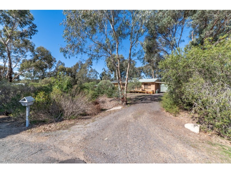 10 Goldleaf Court, Huntly VIC 3551