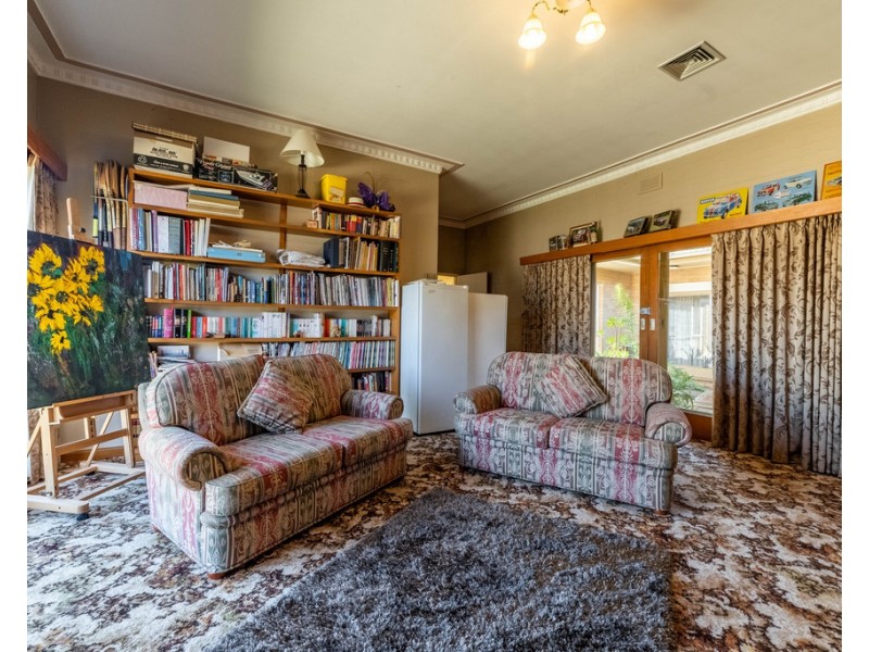 4 Harpin Street, Strathdale VIC 3550