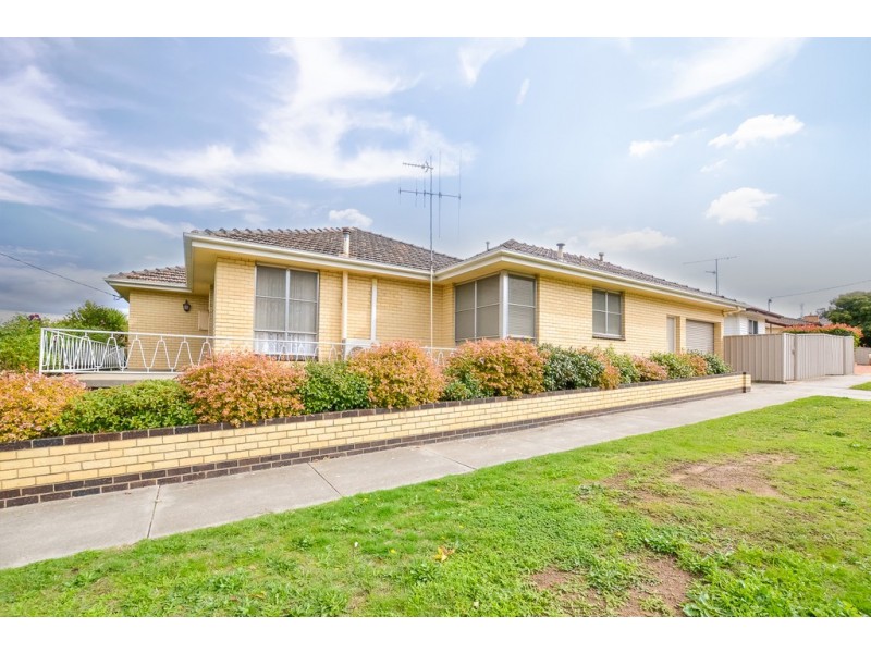 5 Fenton Street, Long Gully VIC 3550