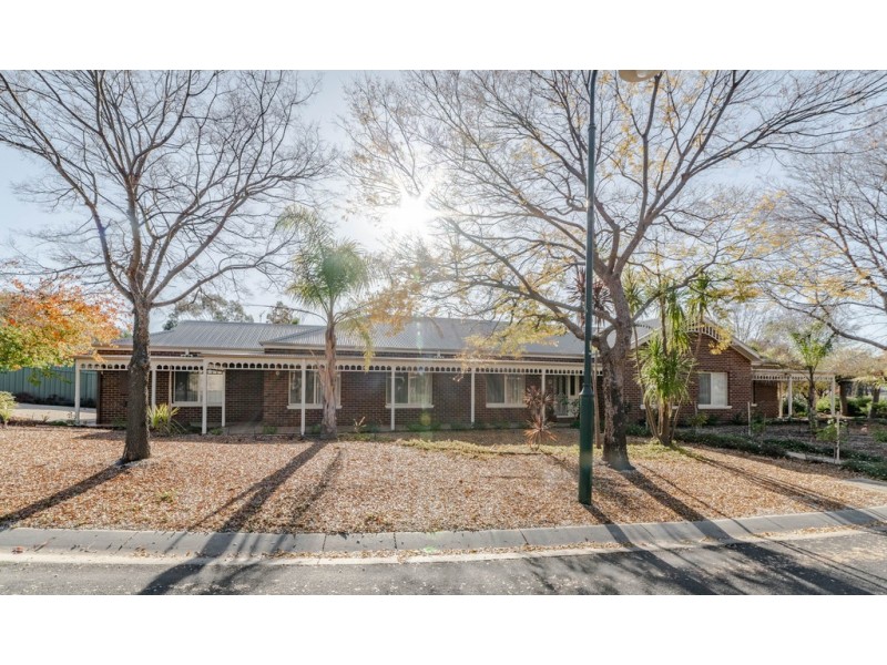 11 Battunga Court, Strathfieldsaye VIC 3551