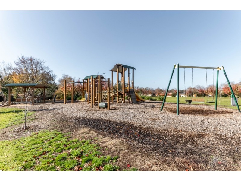 11 Battunga Court, Strathfieldsaye VIC 3551