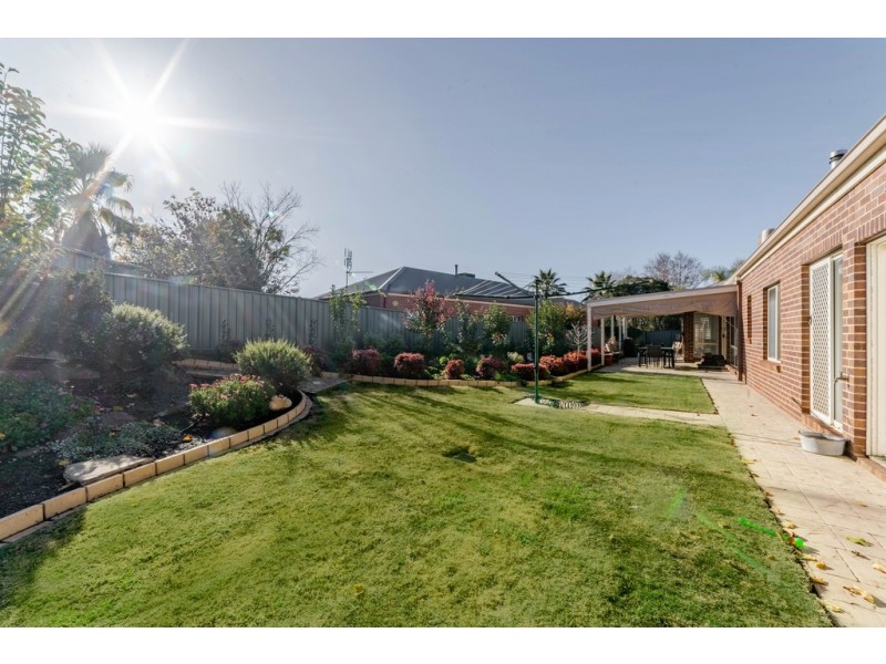 11 Battunga Court, Strathfieldsaye VIC 3551