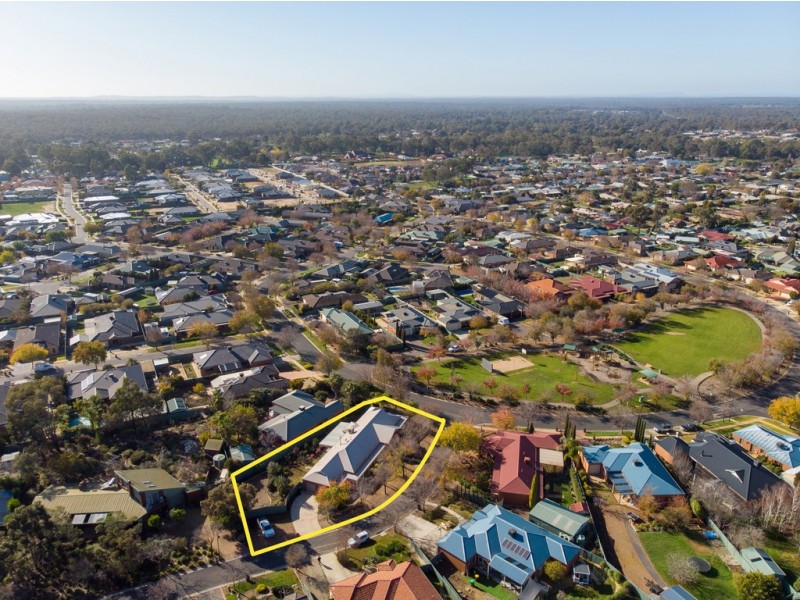 11 Battunga Court, Strathfieldsaye VIC 3551