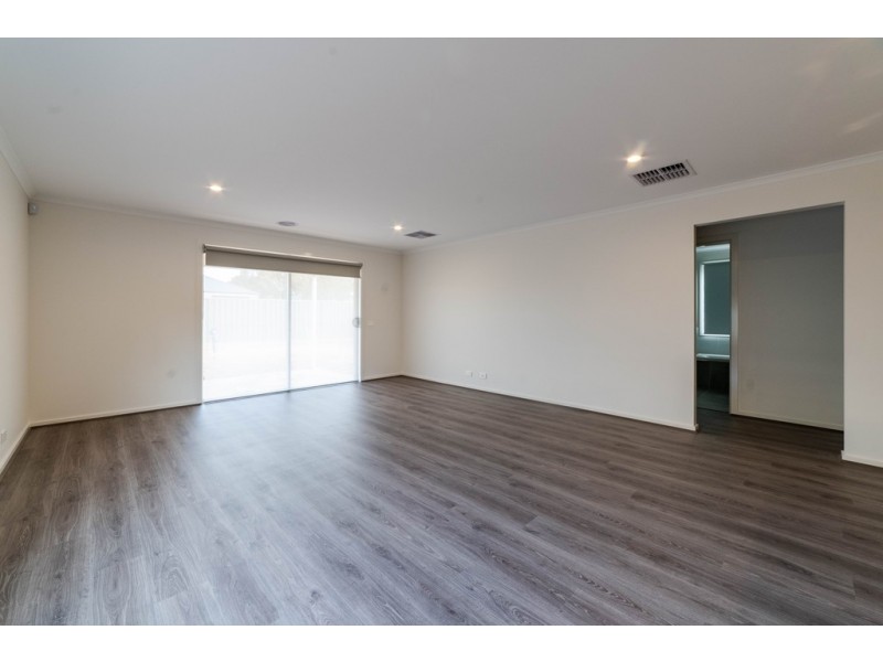 26 Langley Drive, Epsom VIC 3551